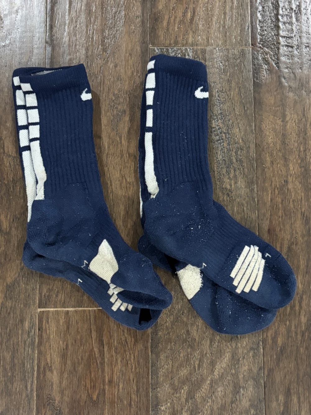 Nike Elite Youth Basketball Navy Crew Athletic Socks with White Accents